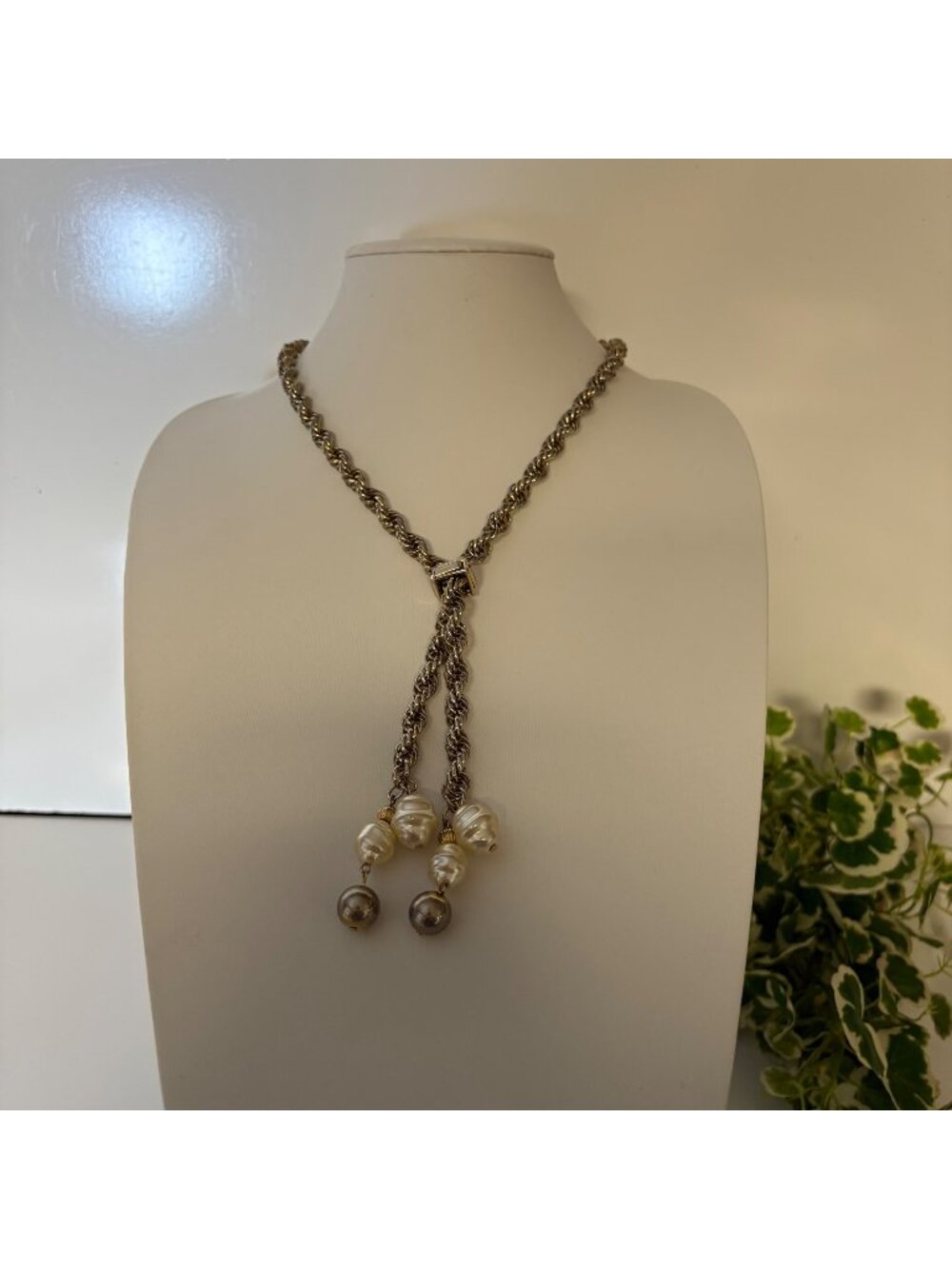 Vintage Gold-Tone Twisted Rope Faux Pearl Drop Tassel Necklace Lariat Bolo Slide